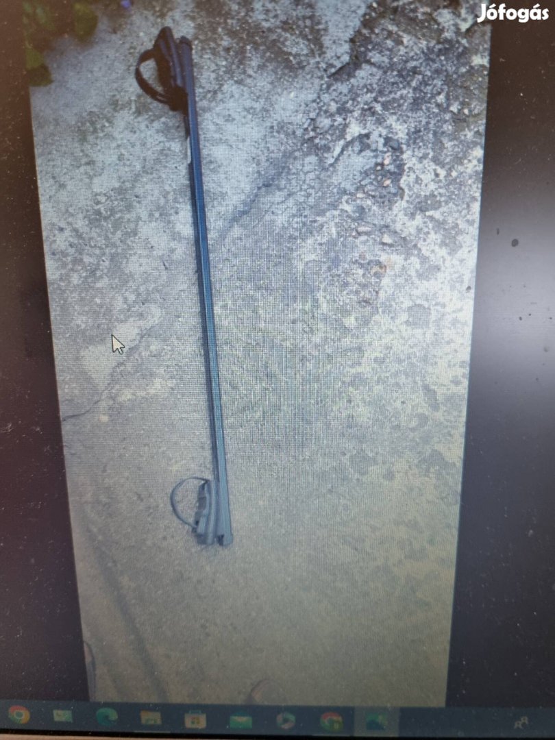 Dacia Duster tetocsomagtarto elado