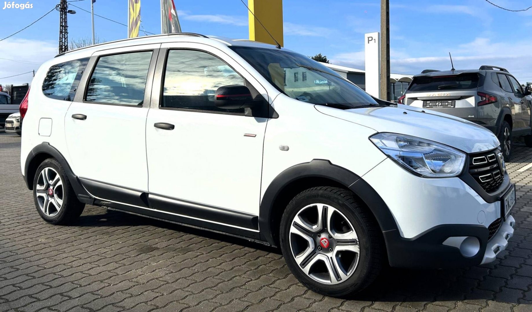 Dacia Lodgy 1.3 TCe Techroad (7 személyes ) Azo...