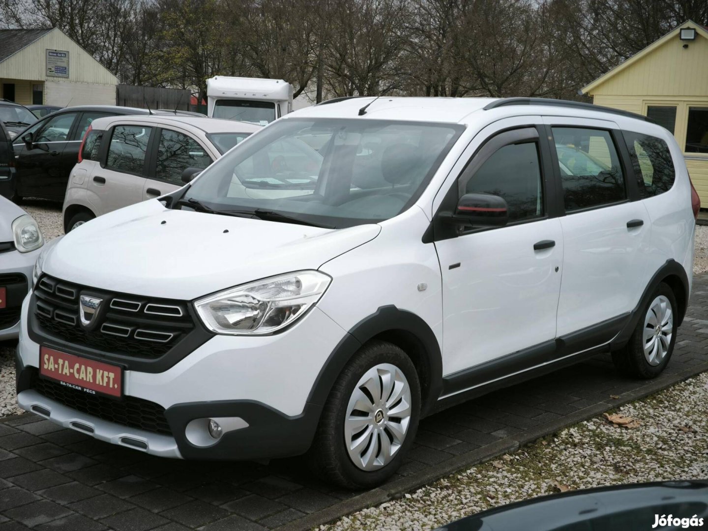 Dacia Lodgy 1.5 Blue dCi Stepway (7 személyes )