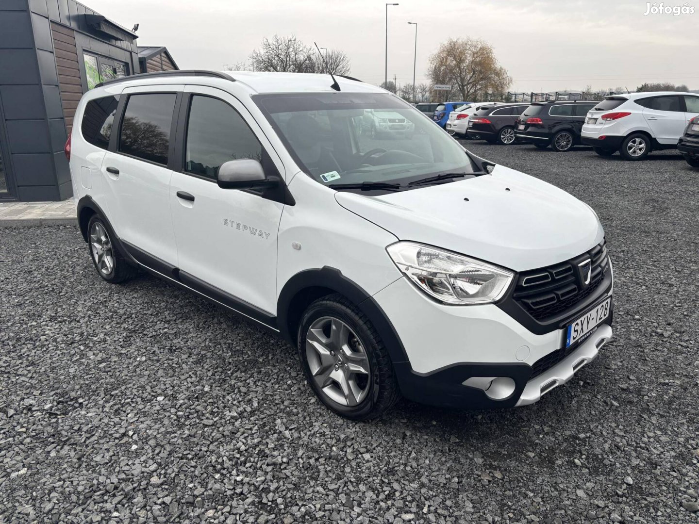 Dacia Lodgy 1.5 Blue dCi Stepway (7 személyes )...