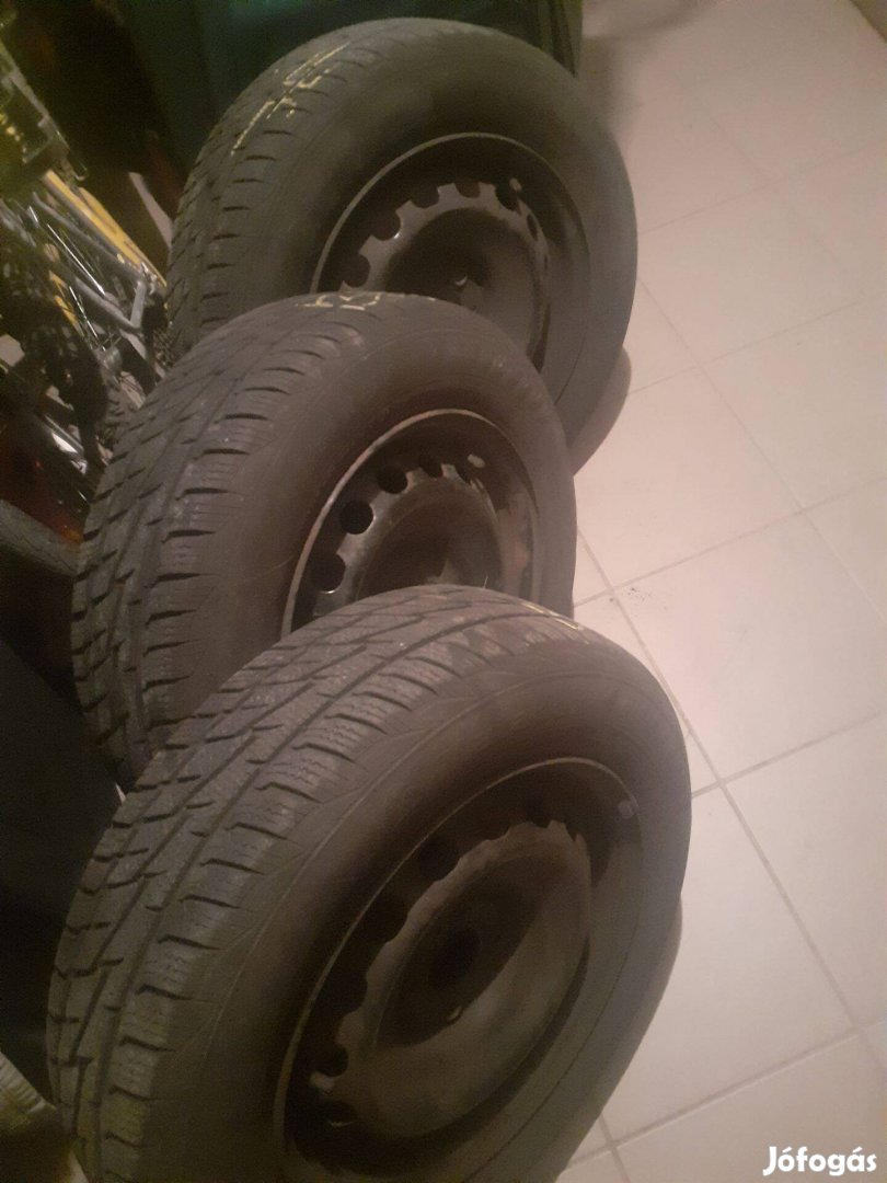 Dacia Lodgy acélfelni eladó (3 db)