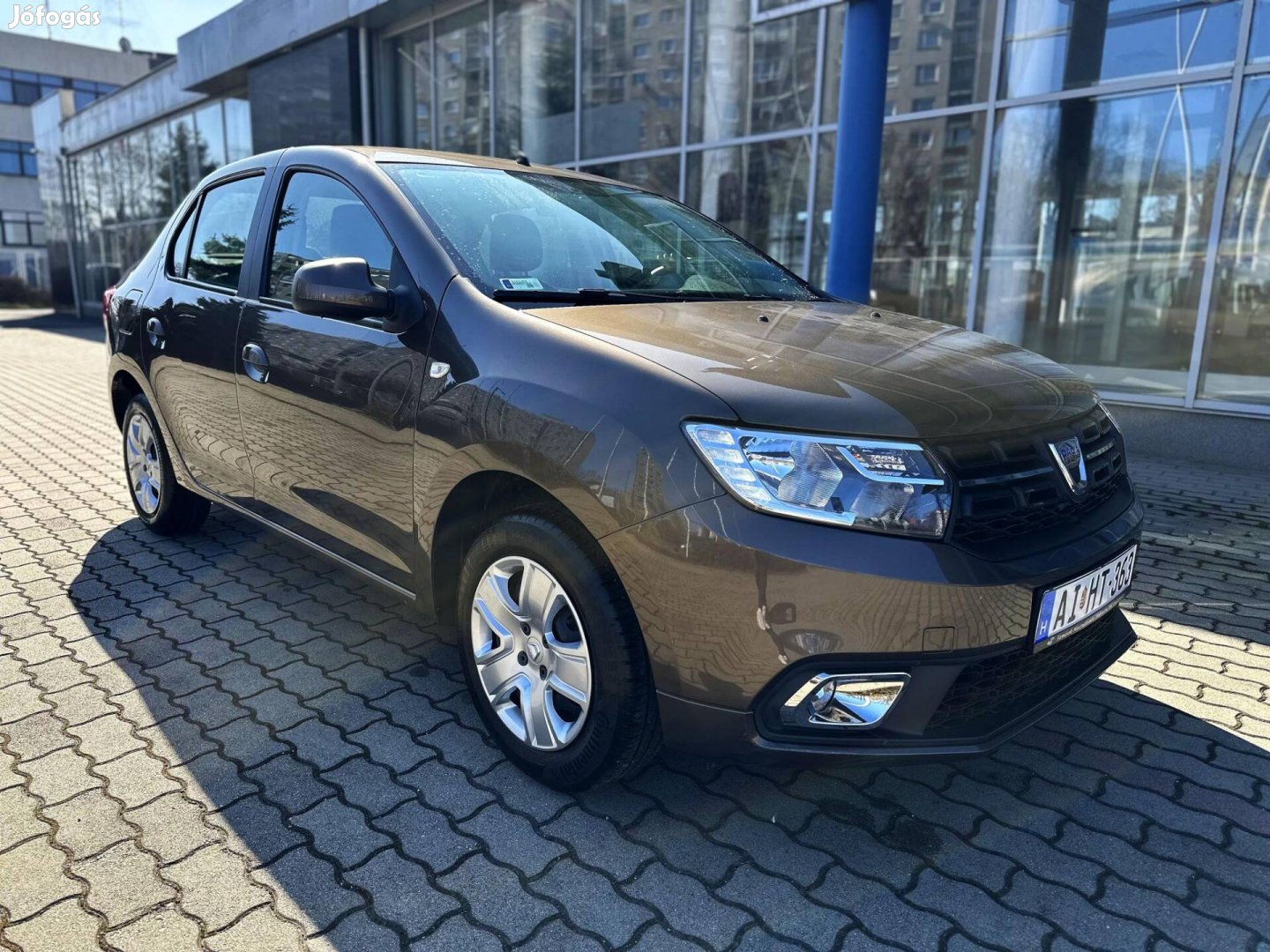 Dacia Logan 0.9 TCe Arctic Félig Tesla. félig Ú...