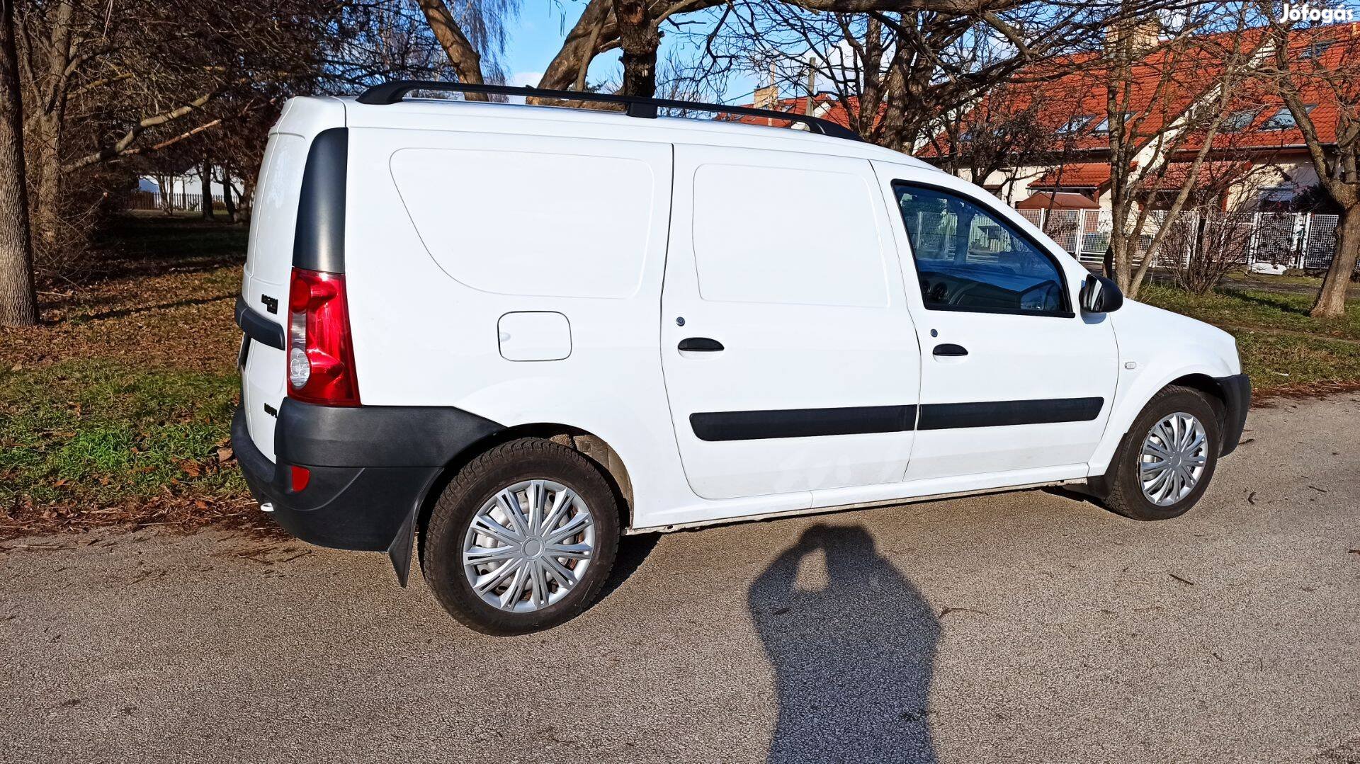 Dacia Logan Van 1,6 benzines ,Klíma, Eredeti fényezés, szervízkönyv