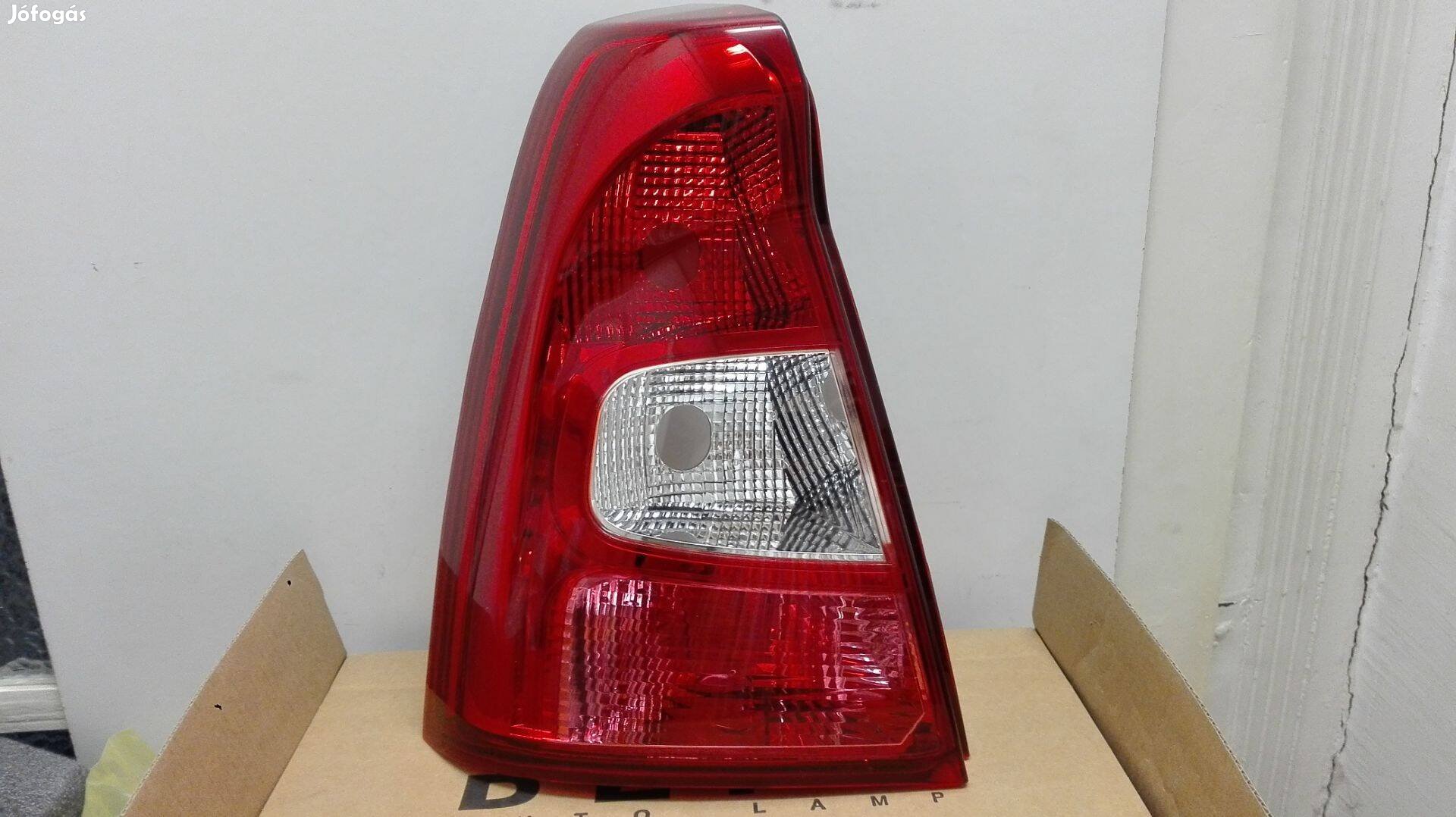Dacia Logan hátsólámpa bal 2008 -> (f/p) üres