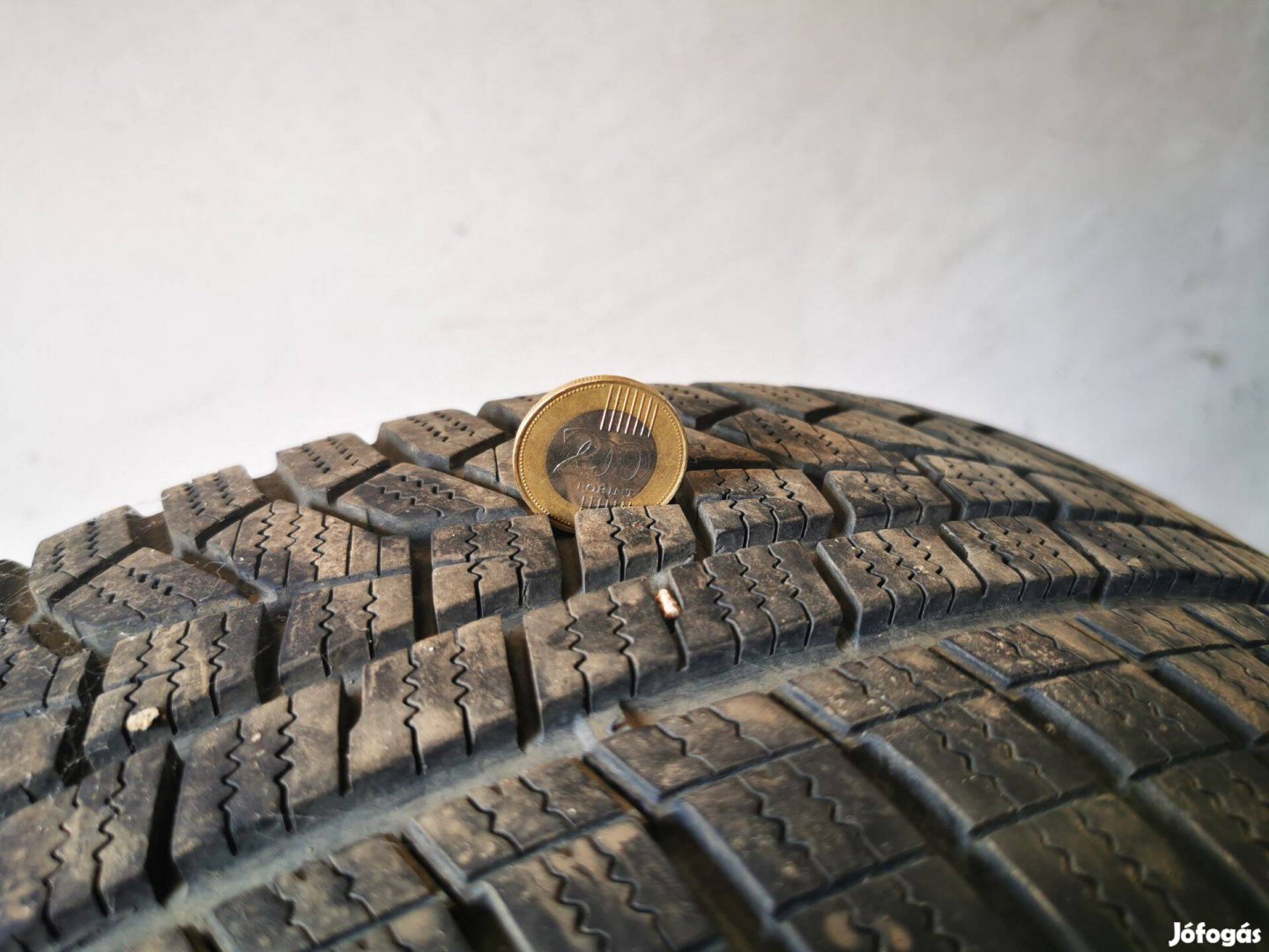 Dacia Renault felni acélfelni R 16 col 205/60 jó állapotú téligumival