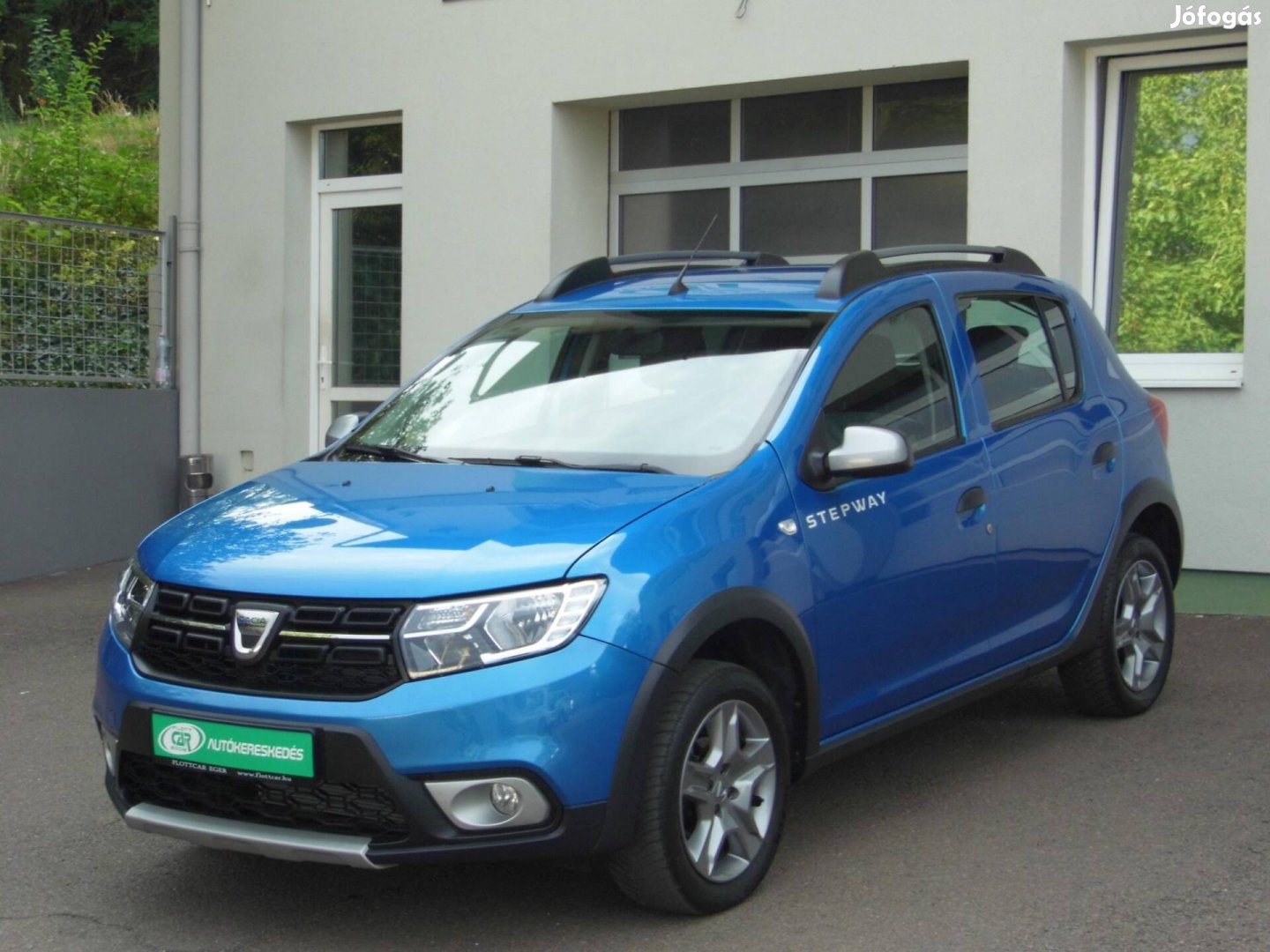 Dacia Sandero 0.9 TCe Stepway Szervizkönyv-Navi...