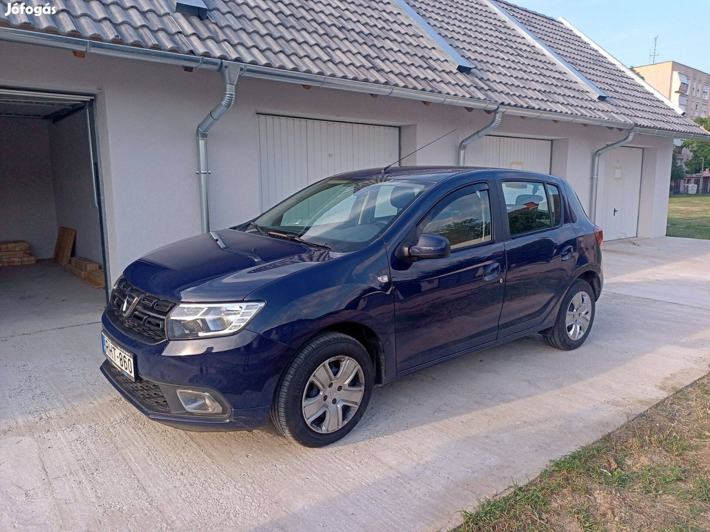 Dacia Sandero 0.9 TCe + kerékpártartó (2db-os) vonóhorogra