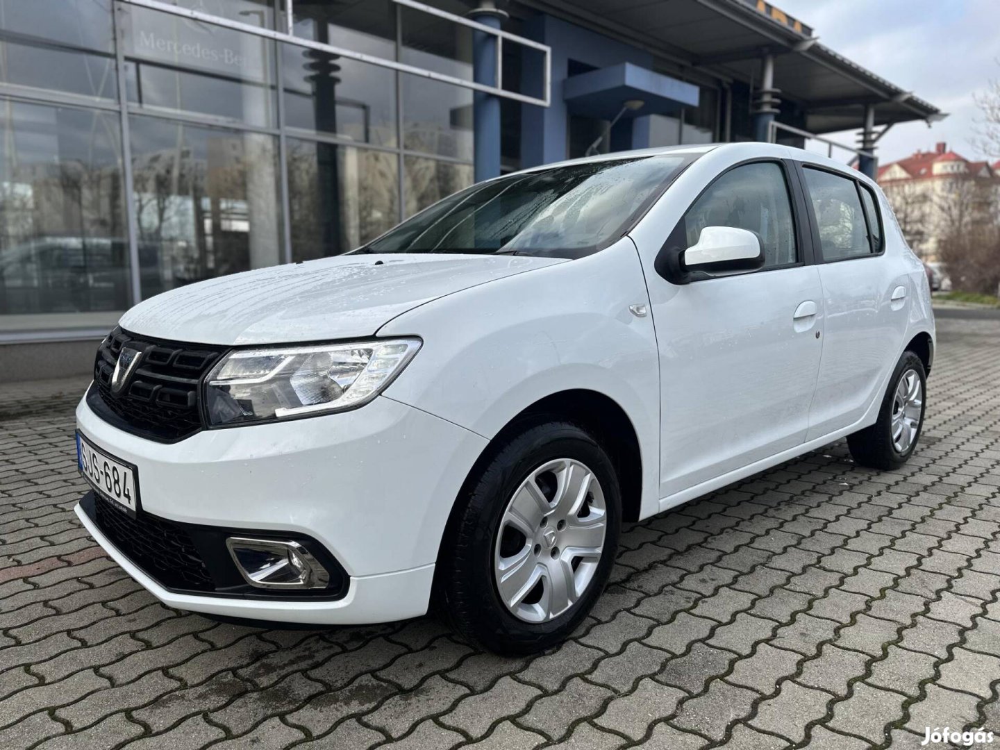 Dacia Sandero 1.0 SCe Access Nincs mit mellébes...