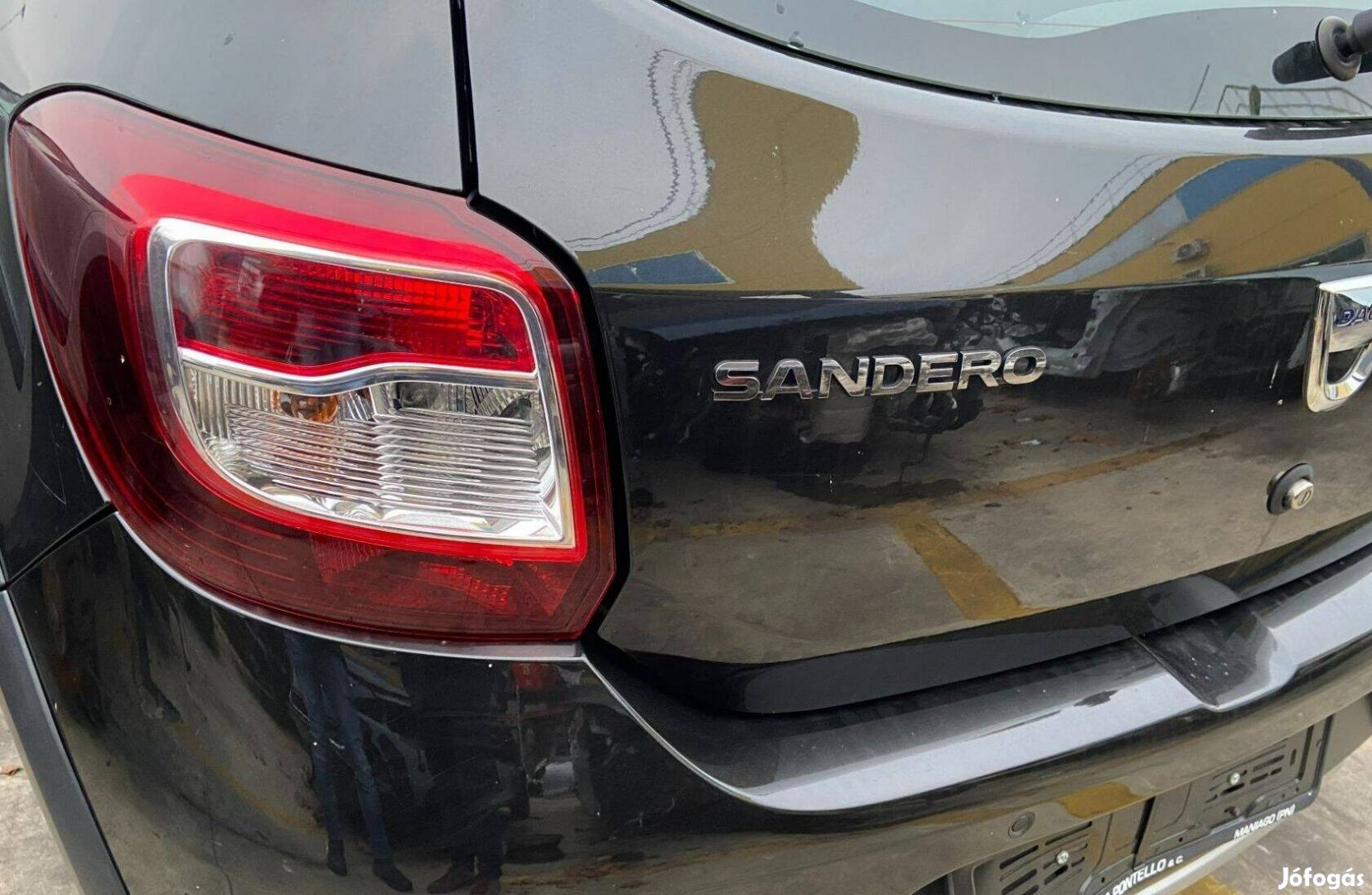 Dacia Sandero 2 Kalaptartó , Gyári ! (2012-20)