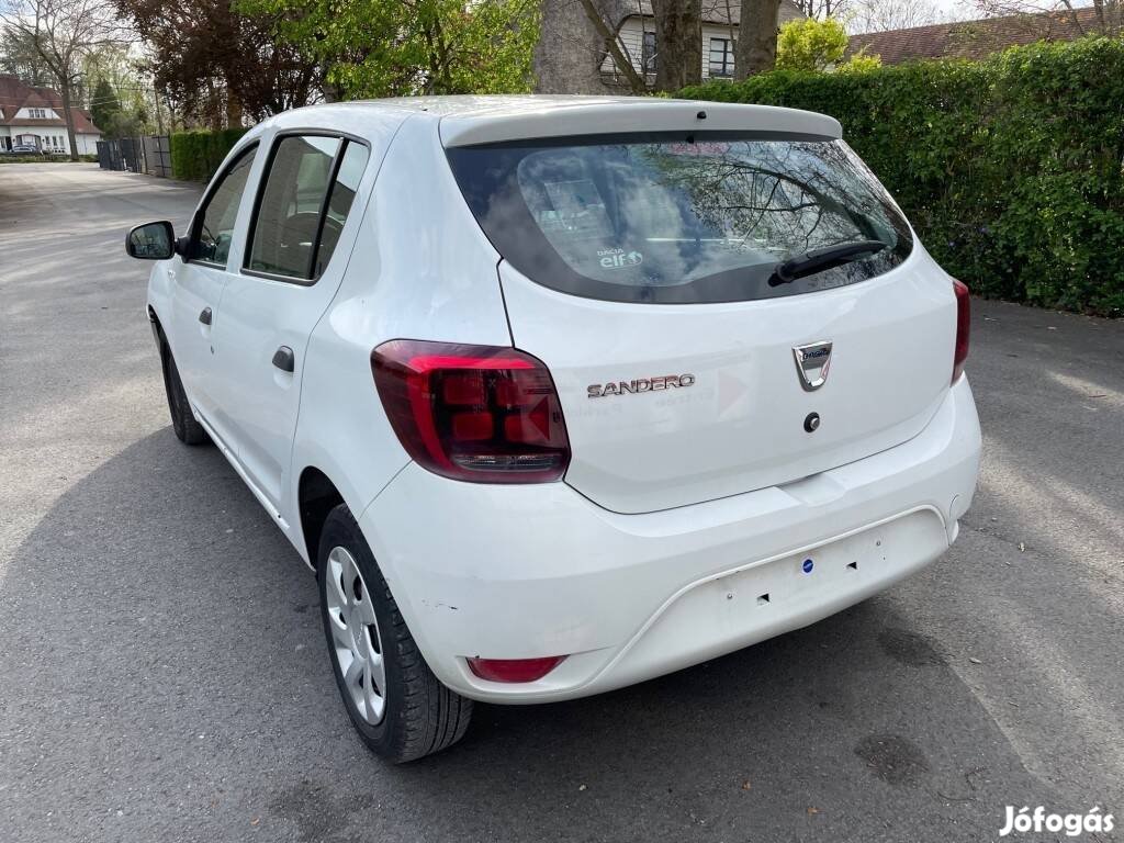 Dacia Sandero 2 ajtó sárvédő ülés 