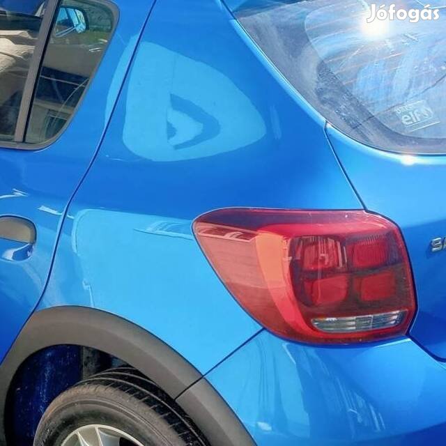 Dacia Sandero bal hátsó negyed 