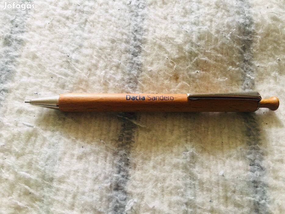 Dacia Sandero fa Rotring ceruza