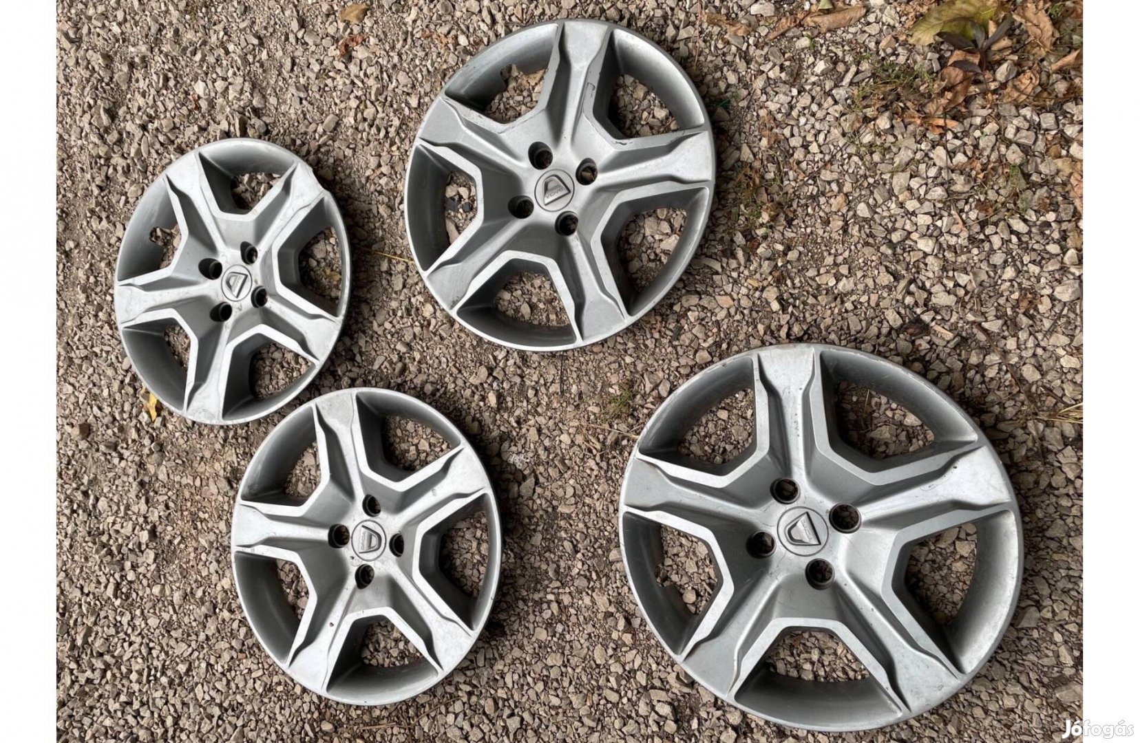 Dacia Stepway gyári dísztárcsa szett eladó