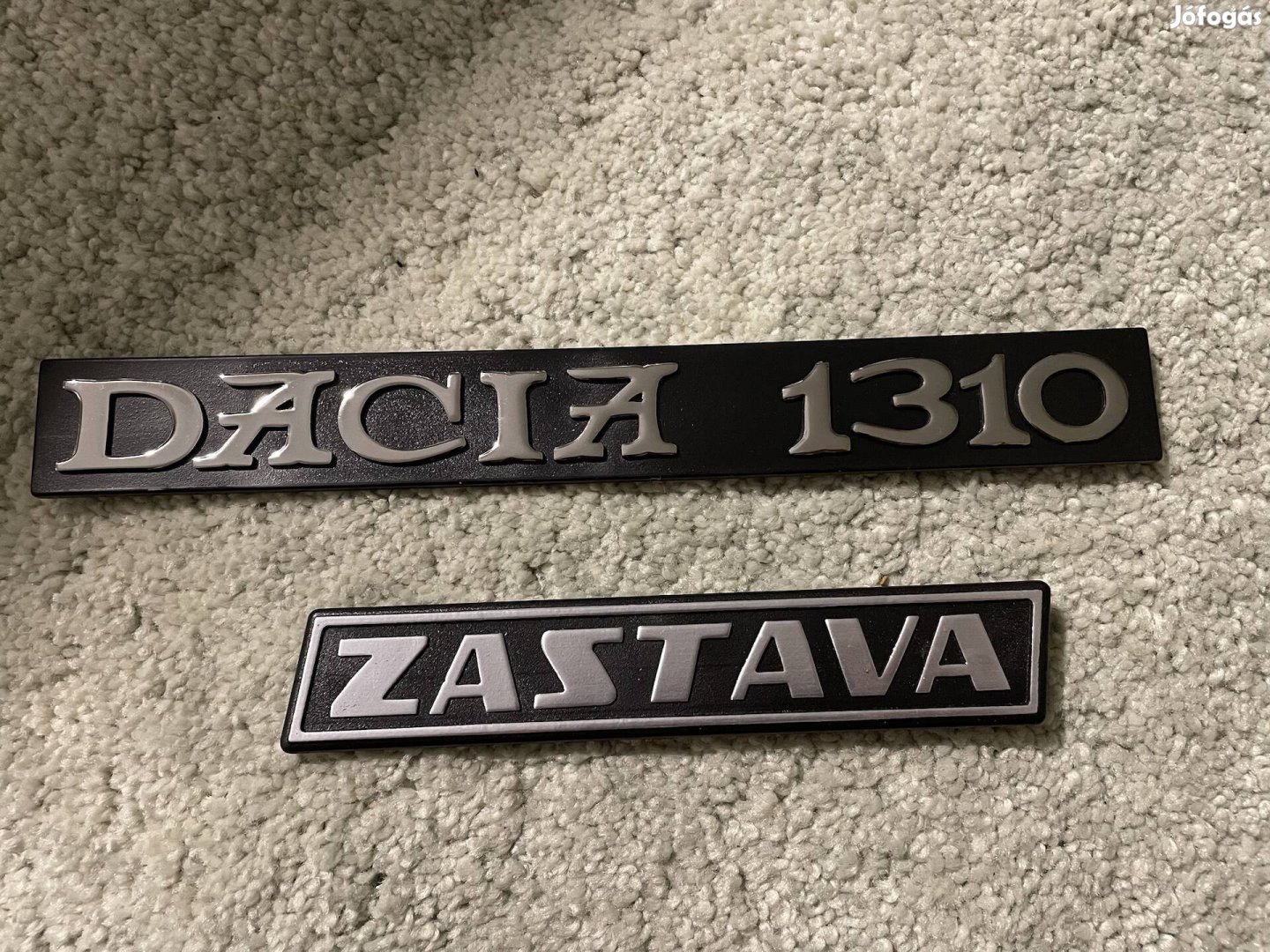 Dacia Zastava felirat új 