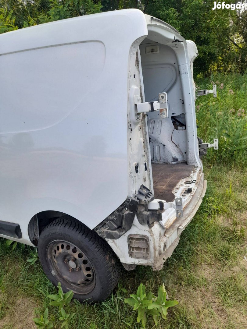 Dacia dokker hátfal
