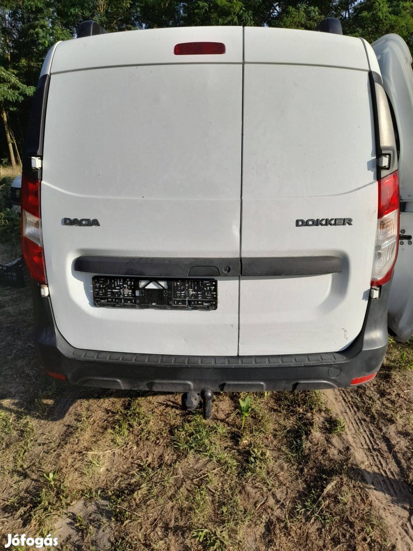 Dacia dokker hátsó ajtó és hátfal