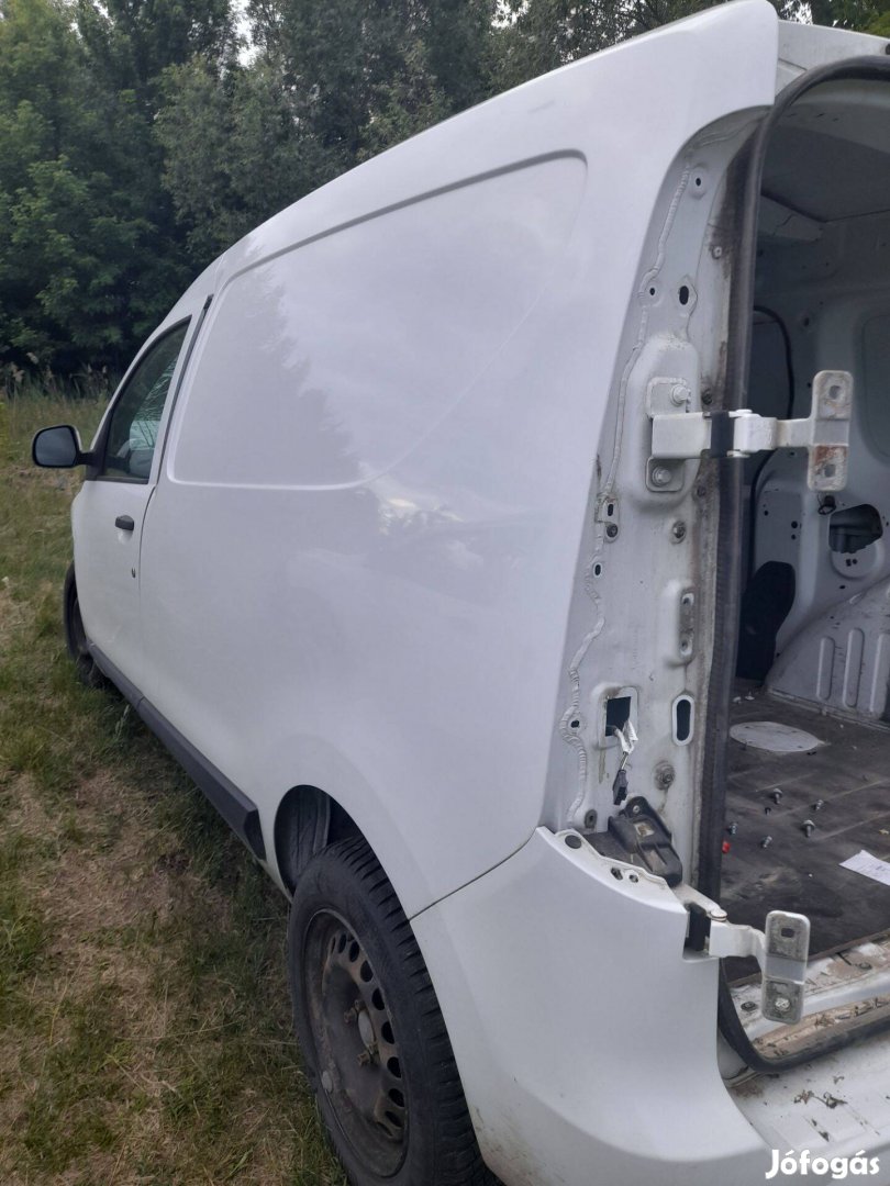 Dacia dokker komplett bal oldal