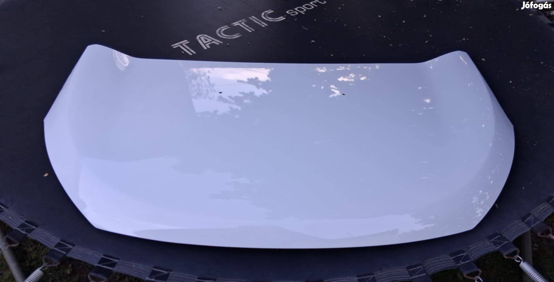 Dacia dokker motorházterö