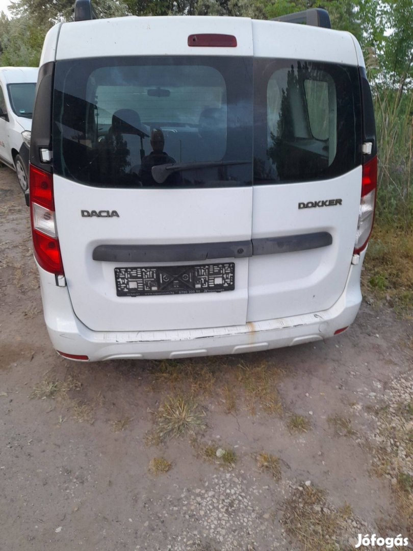 Dacia dokker üveges ajtó