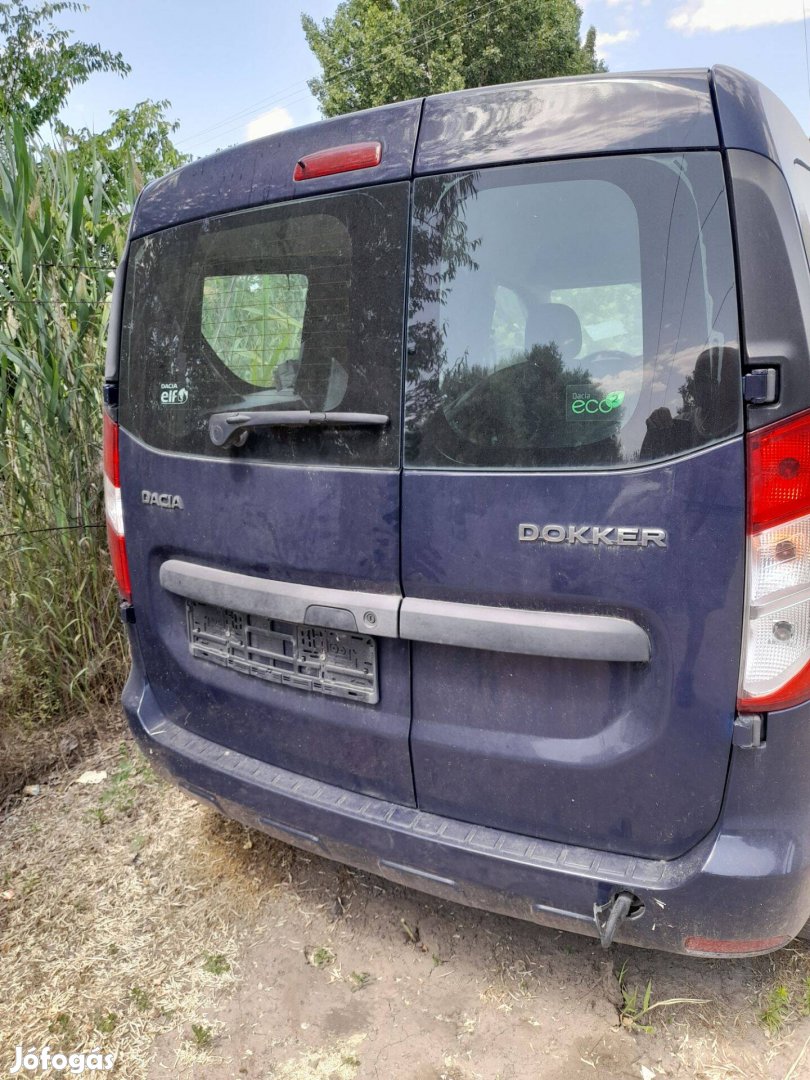 Dacia dokker üveges hátsó ajtó