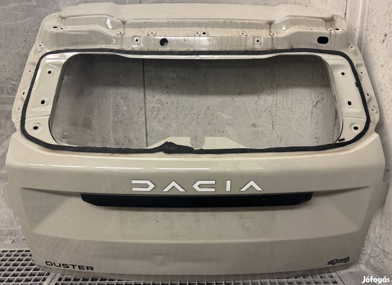 Dacia duster 3 csomagterajto