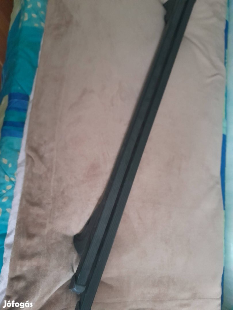 Dacia gyári tetősín-csomagtartó-keresztléc