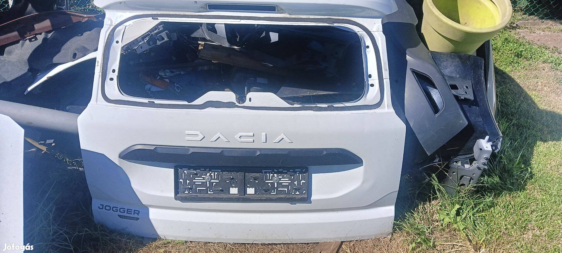 Dacia jogger csomagtérajtó