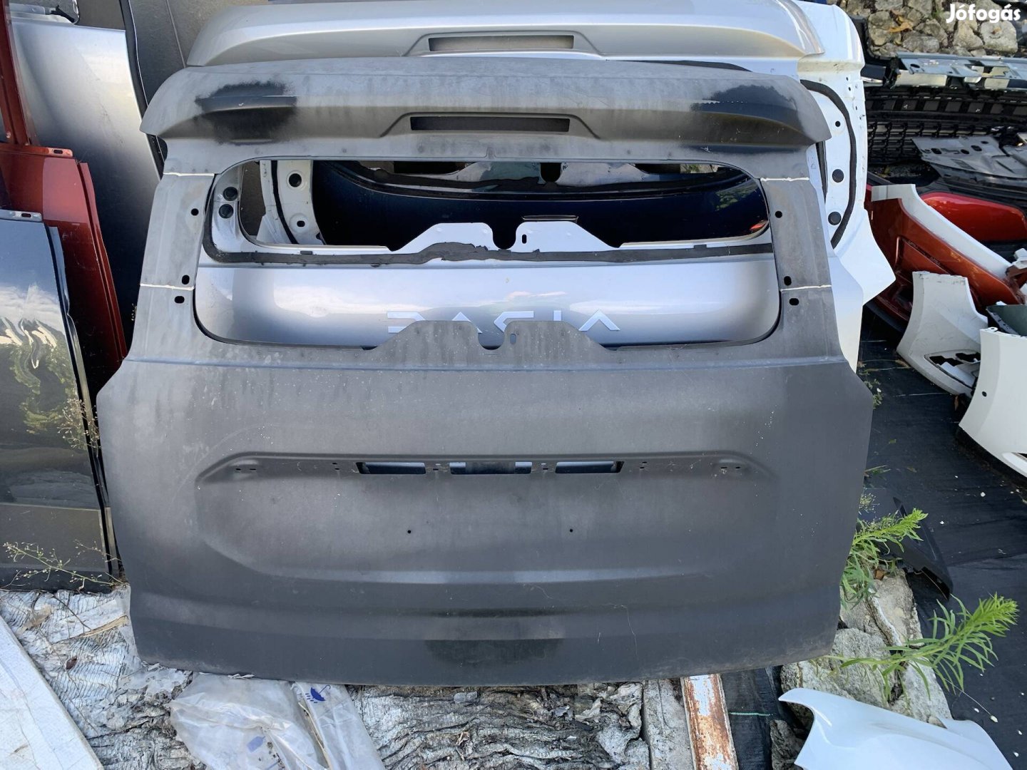 Dacia jogger hátsó lökhárító csomagtérajtó új energiaelnyelő