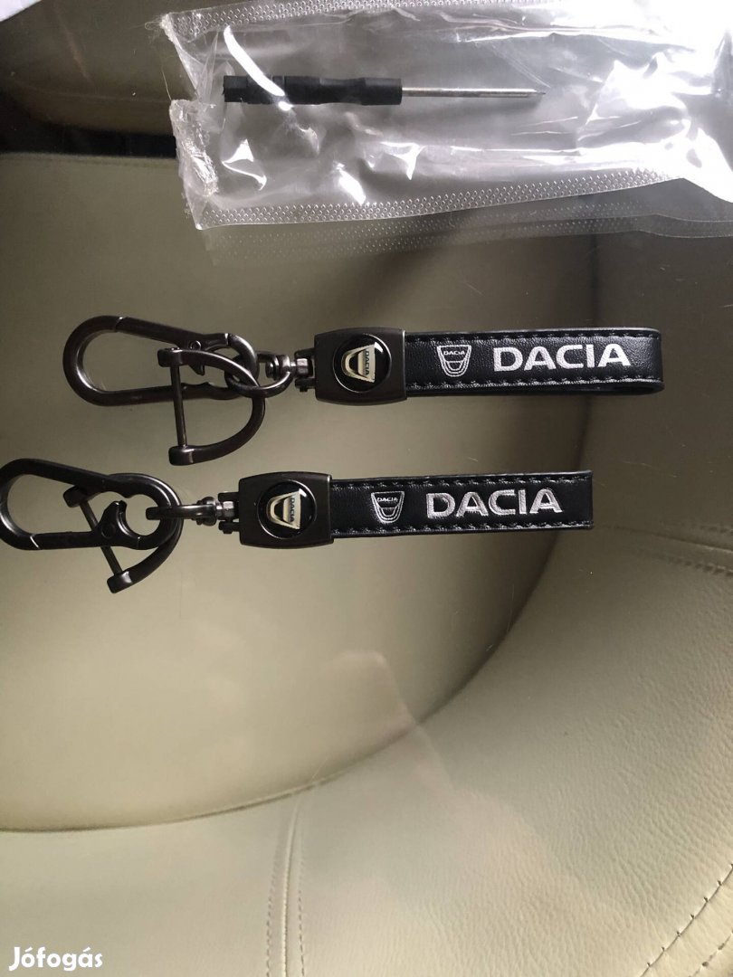 Dacia kulcstartó 