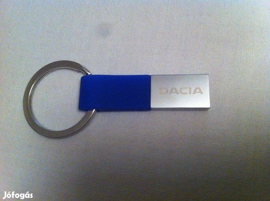 Dacia kulcstartó és 2.0 USB pendrive