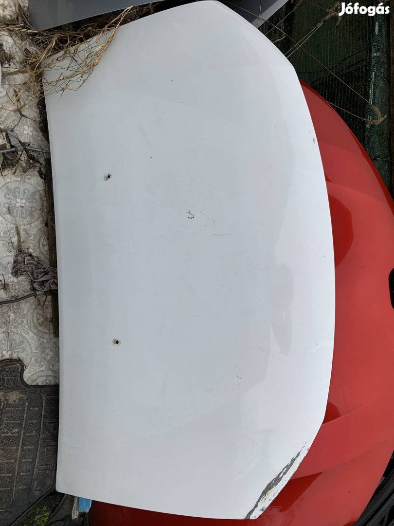 Dacia logan 2 sandero II 2013- motorháztető géptető gépháztető