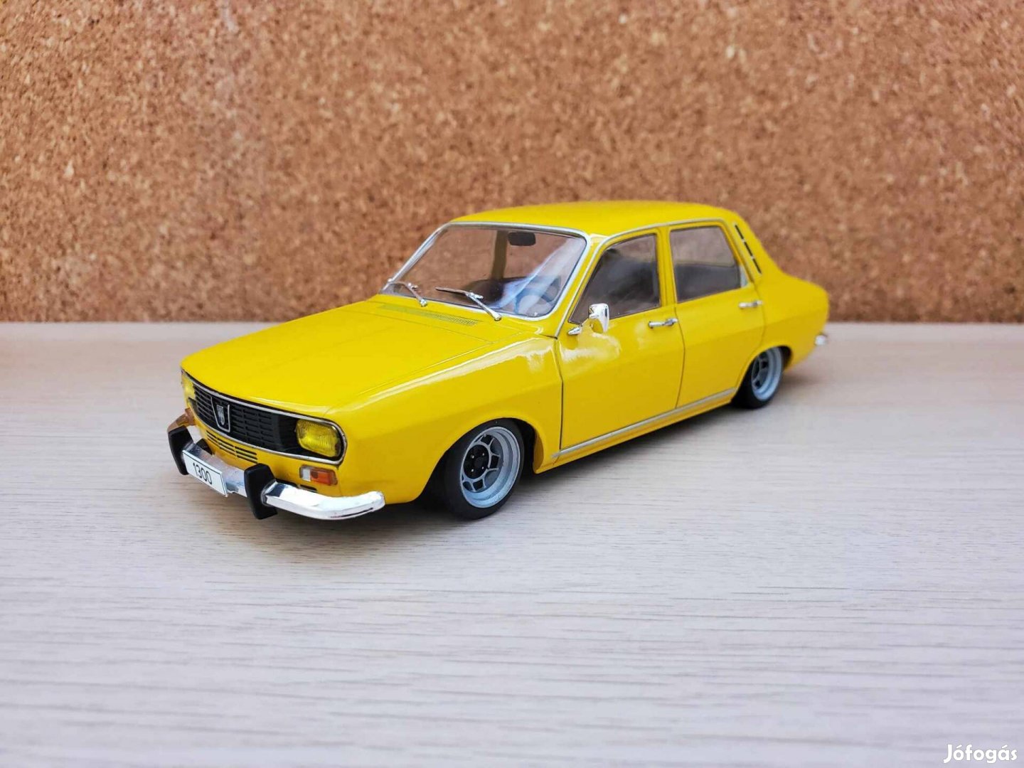 Dacia modell eladó! 1:24