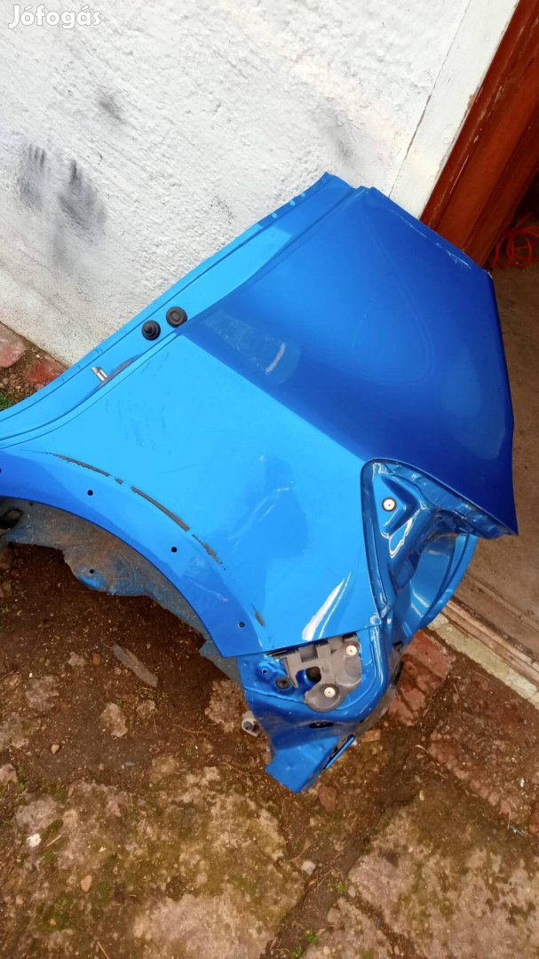 Dacia sandero bal hátsó negyed 