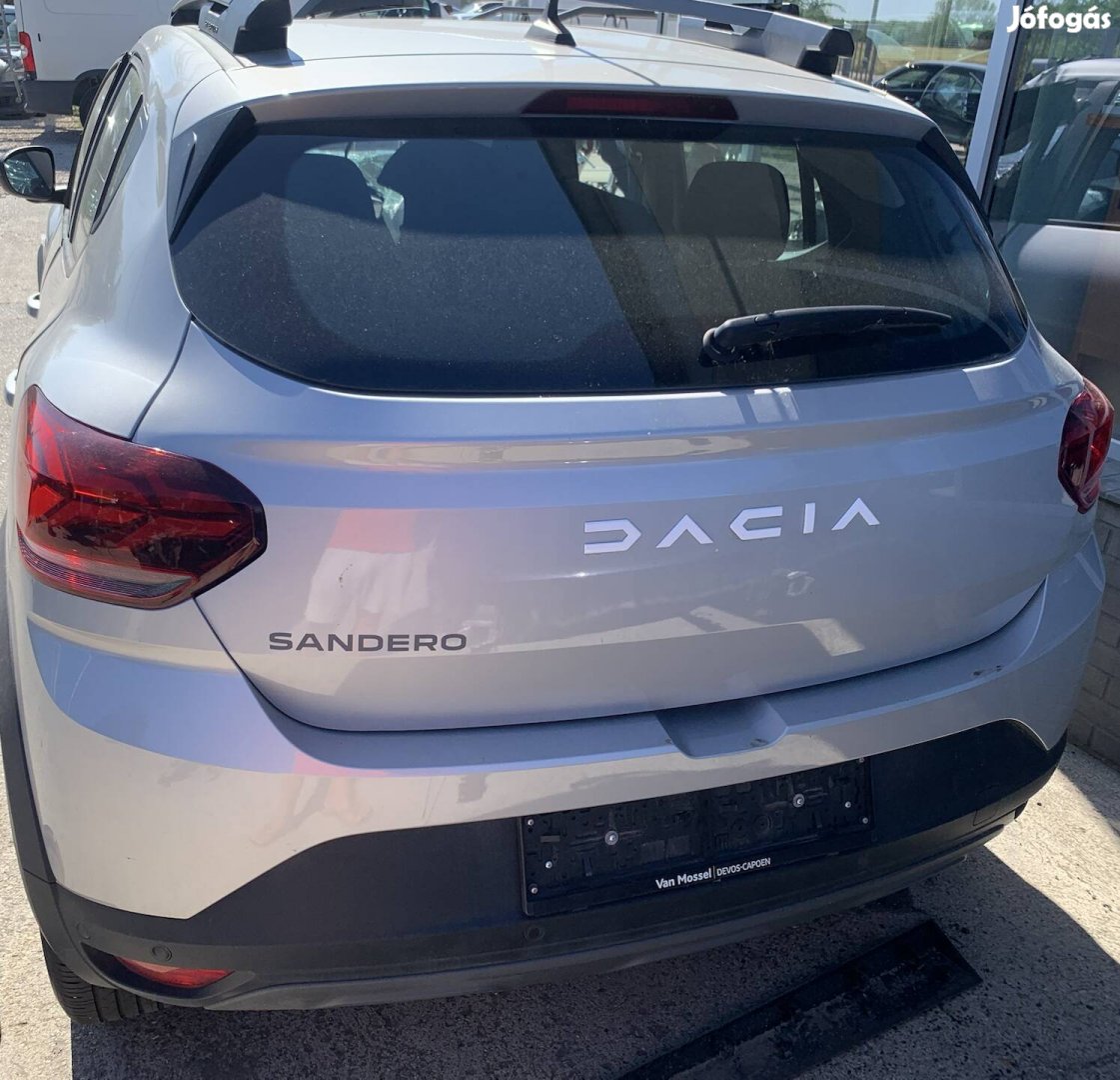 Dacia sandero stepway bontott alkatrész ajtó sárvédő fényszóró futómű