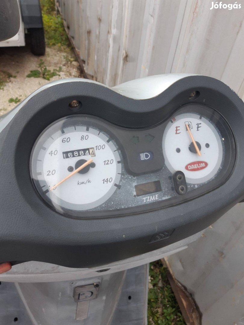 Daelim Otello 125 típusú robogó