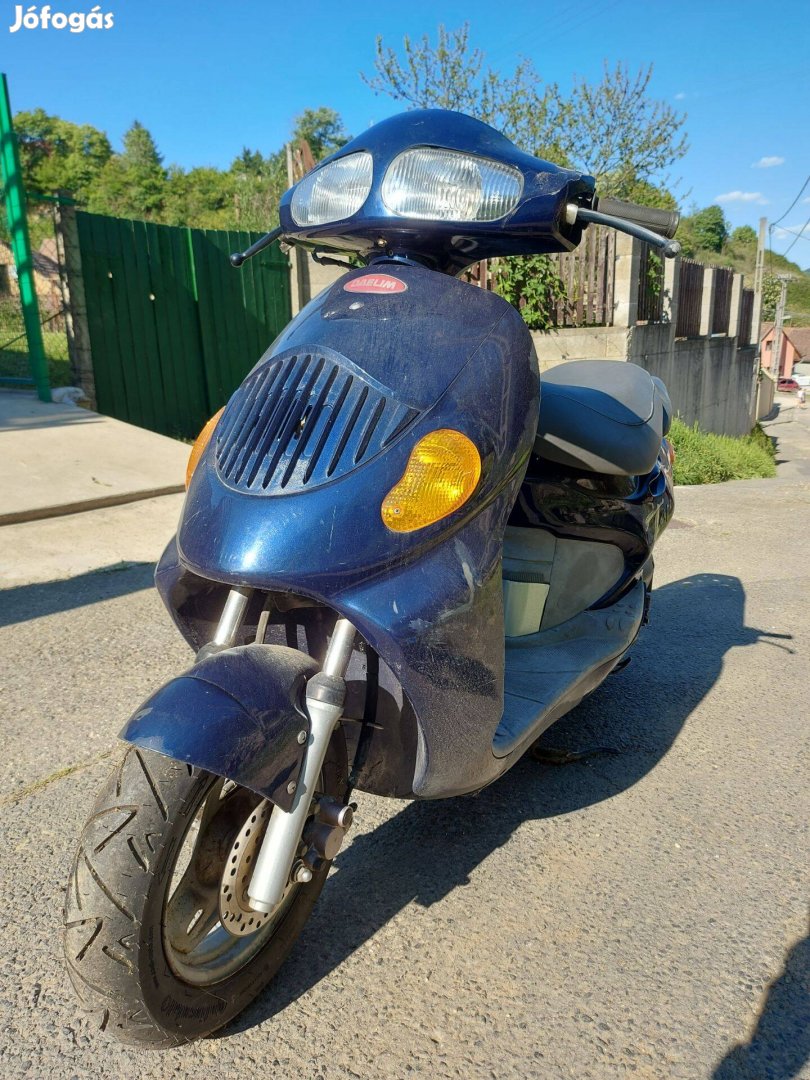 Daelim Tapo 50 robogó