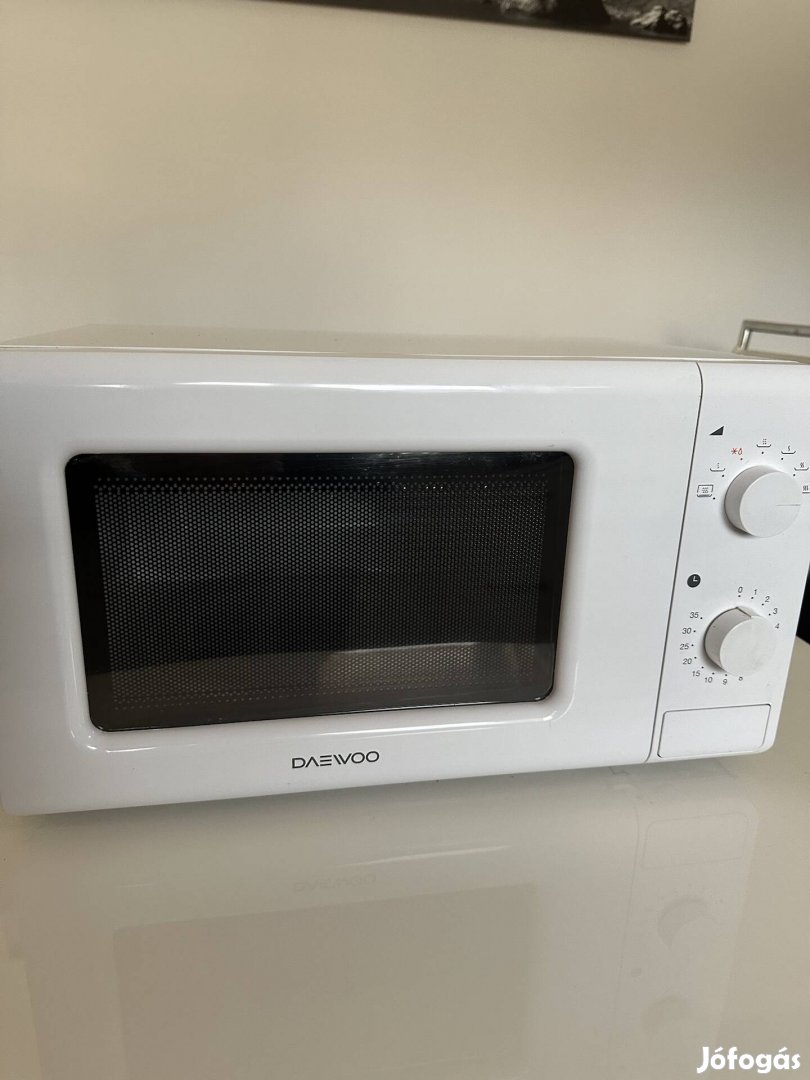 Daewo mikro 700 W