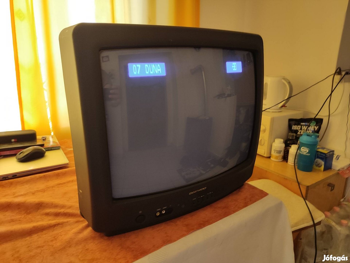 Daewoo 20A5 típusú képcsöves TV.