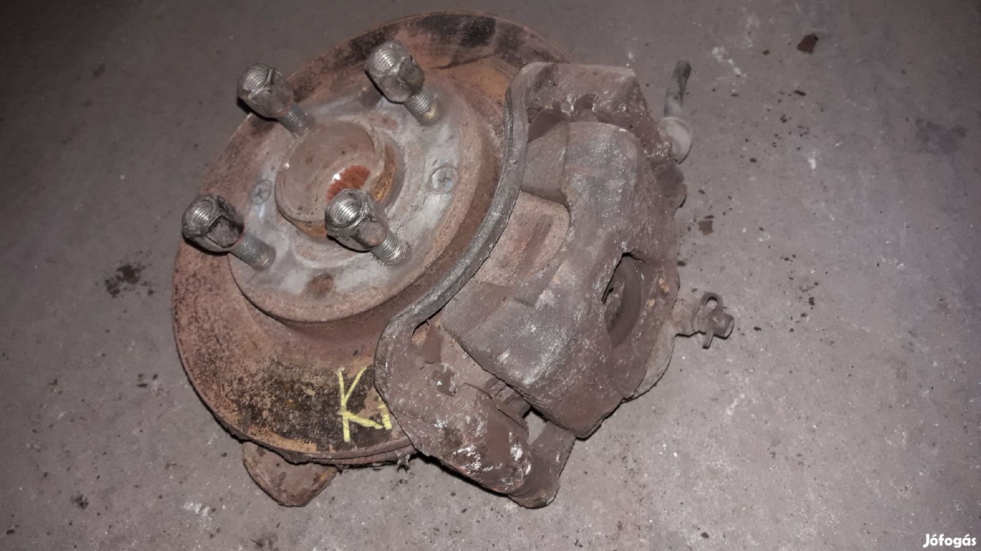 Daewoo Kalos Jobb Első Csonkállvány Kerékaggyal Féknyereg