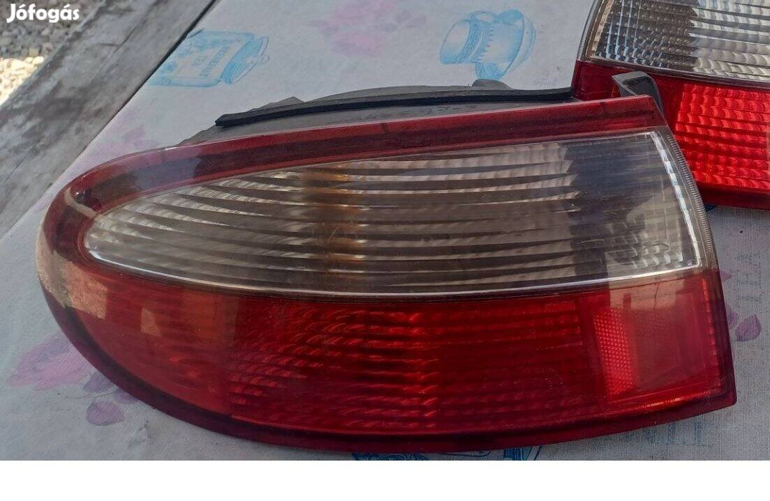 Daewoo Lanos '97 utáni 5 ajtós bal hátsó lámpa