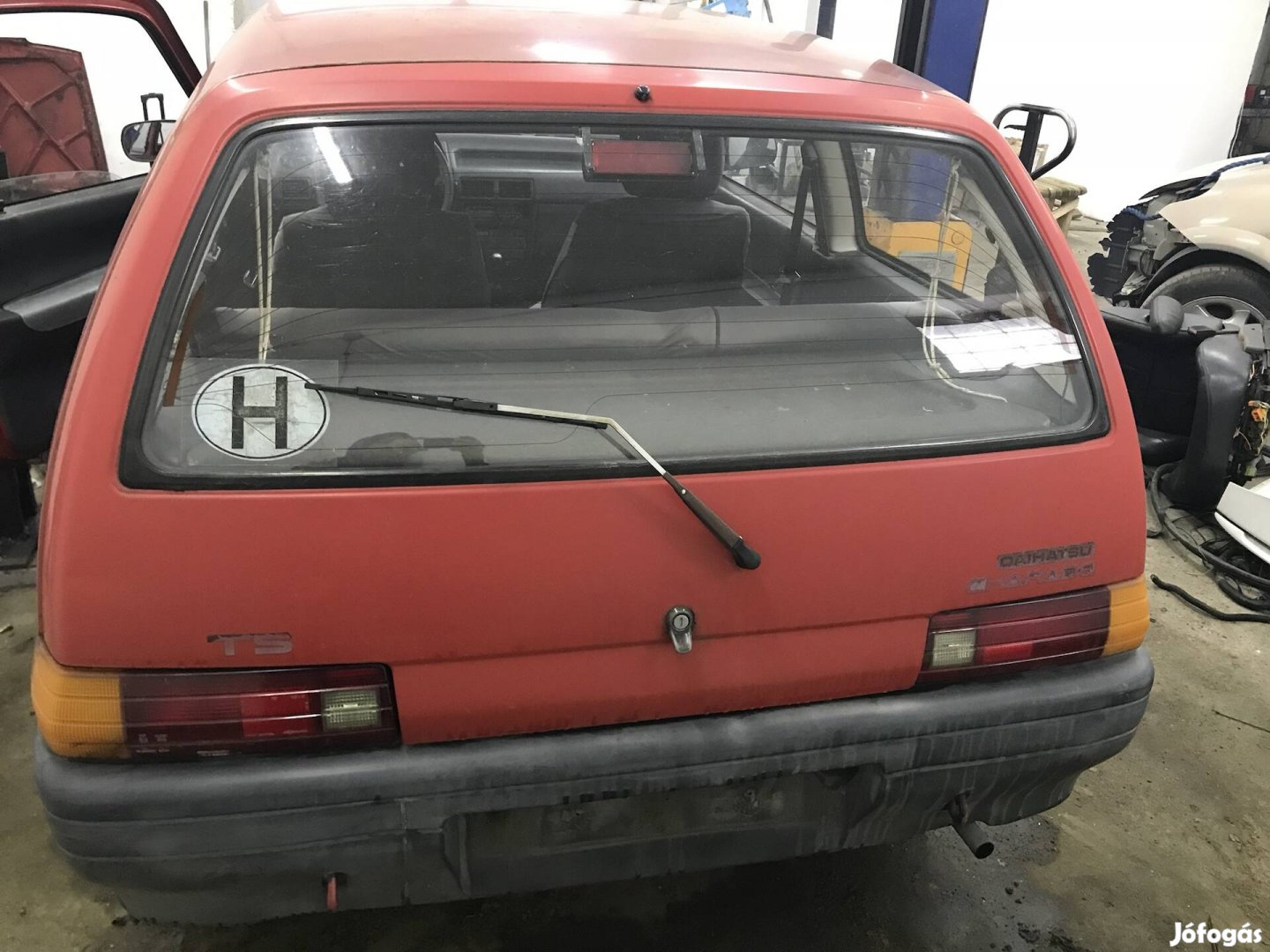 Daihatsu Charade 0.8,3ajtós alkatrészek