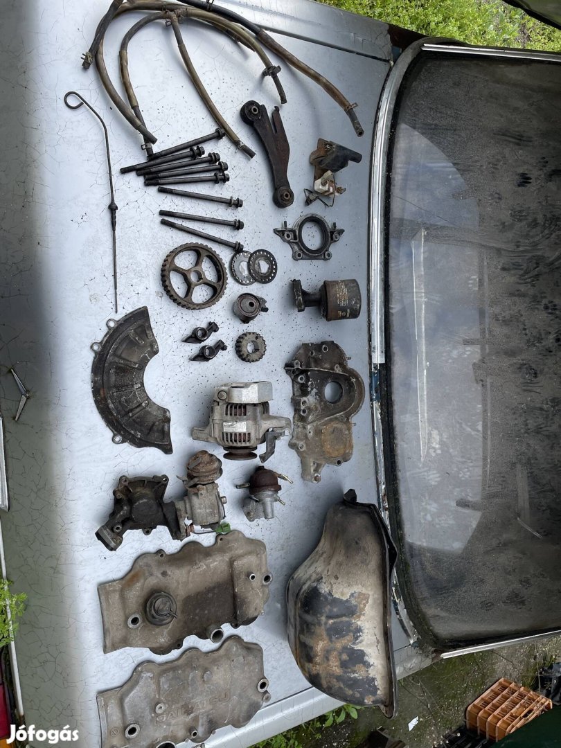 Daihatsu Charade motor alkatrészek 