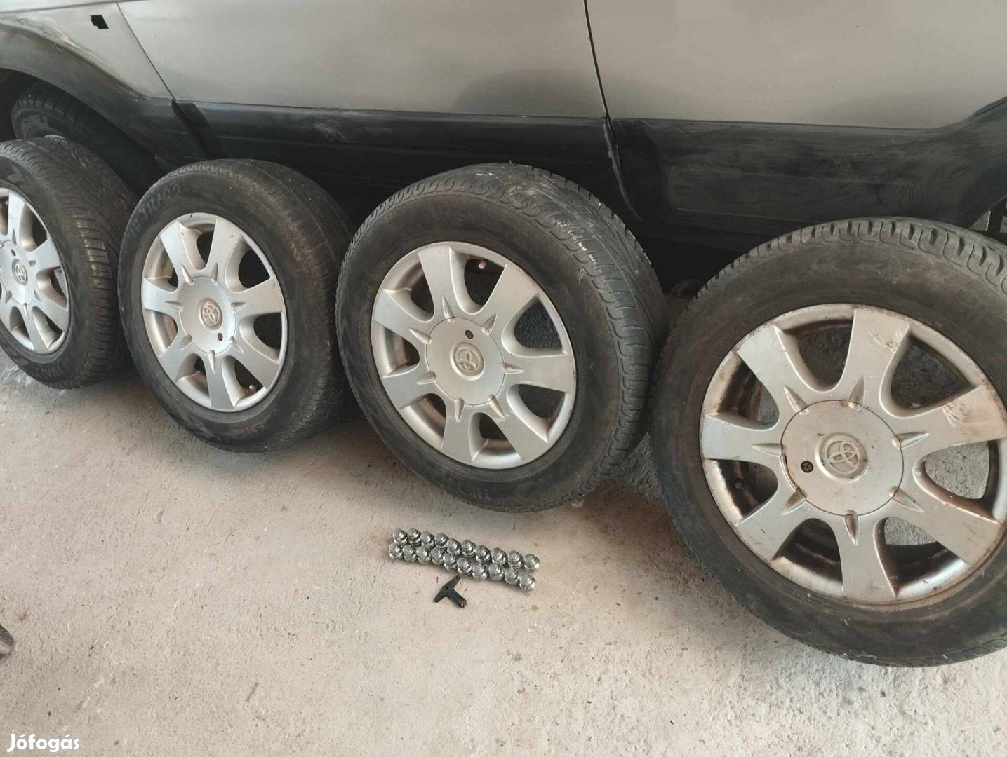 Daihatsu Terios ( toyota rav4) Alukerék 15 colos