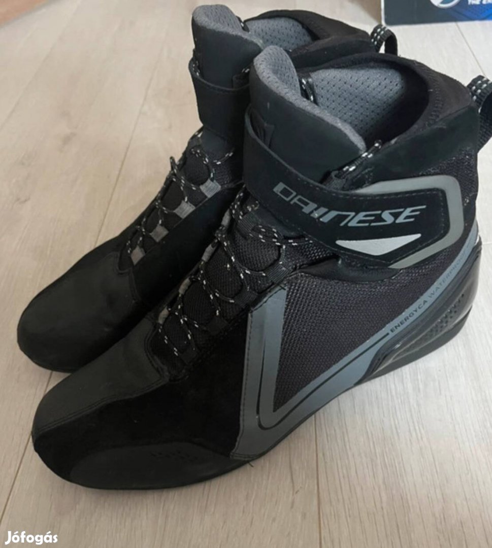 Dainese motoros cipő