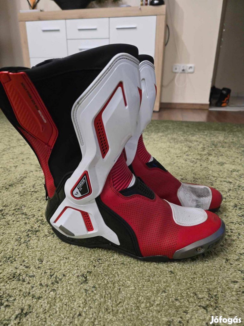 Dainese torque d1