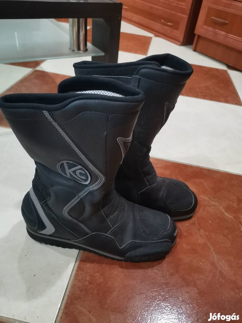 Dainese uniszex motoros csizma 43-as eladó 