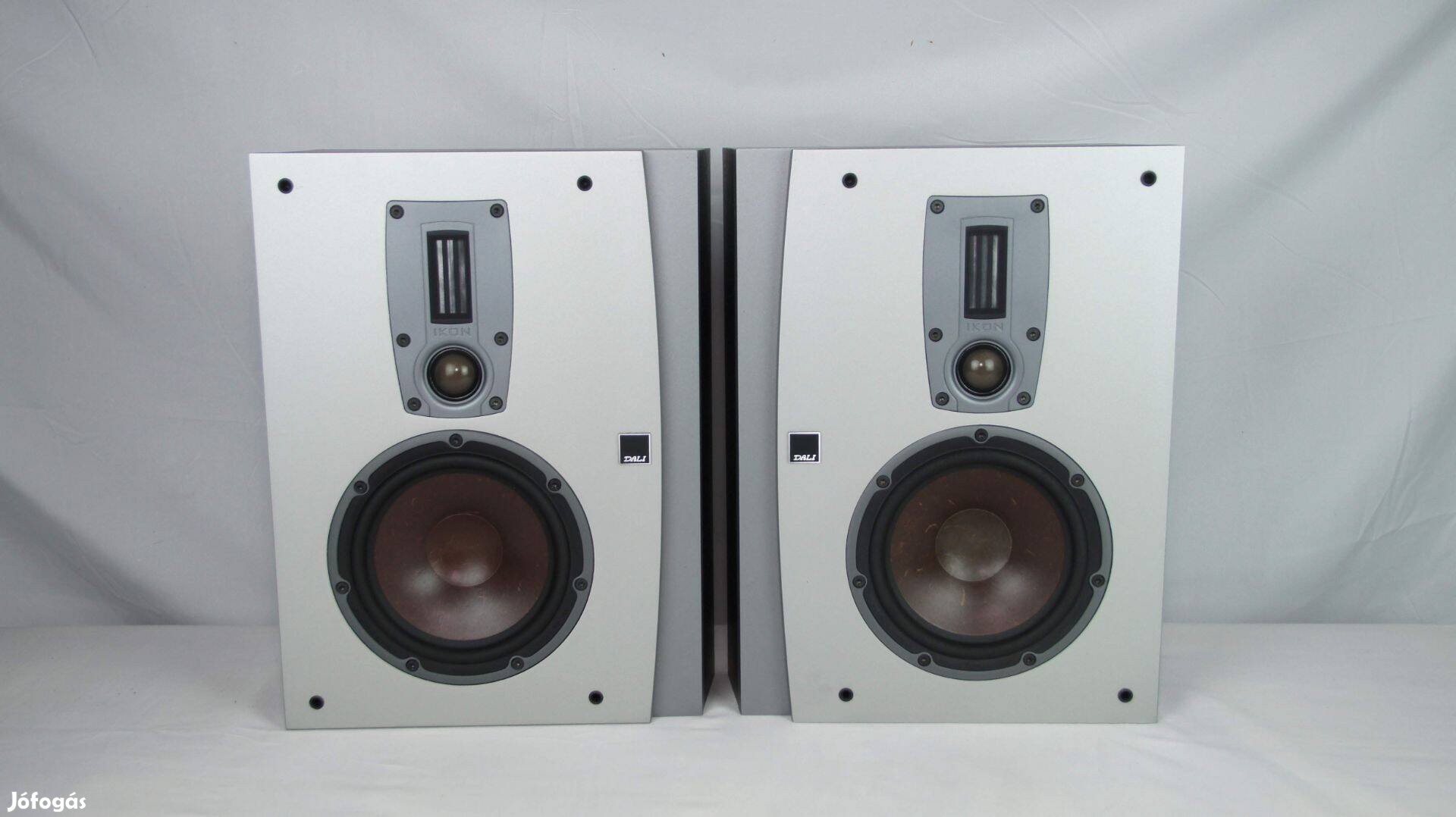 Dali Ikon On-wall MK1