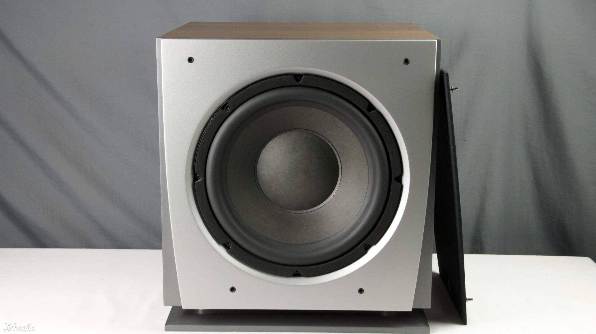 Dali Ikon Sub MK1 subwoofer, mélynyomó