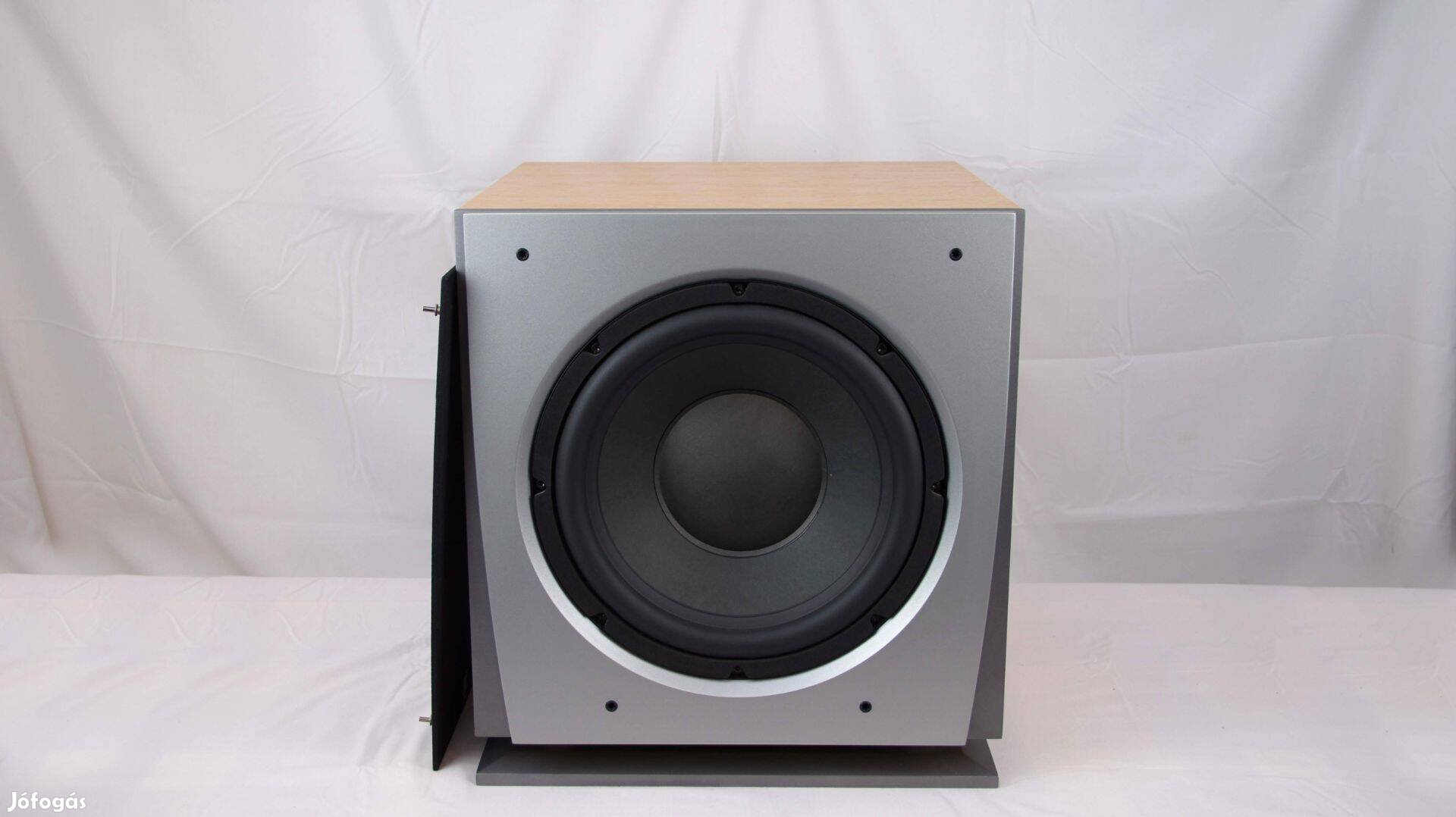 Dali Ikon Sub MK1 subwoofer, mélynyomó - tölgy