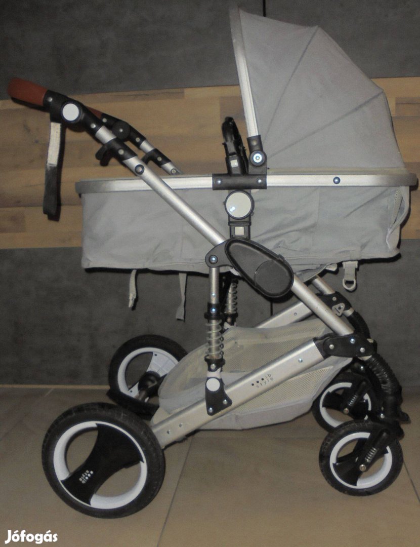 Daliya style babakocsi 2az1-ben futárral is küldöm